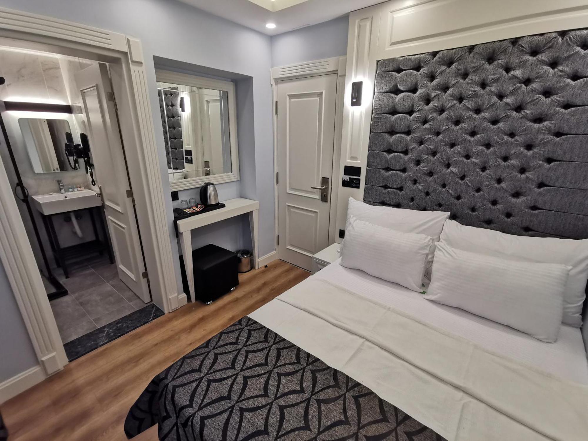 Luxx Garden Hotel Истанбул Стая снимка